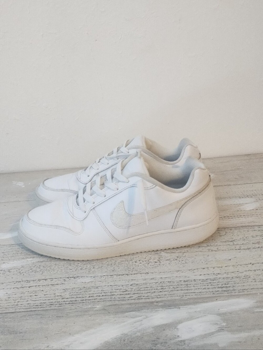 Nike Ebernon Low Leather Shoes  White  AQ1779-100 U.S.A Women’s Size 11 PreOwned